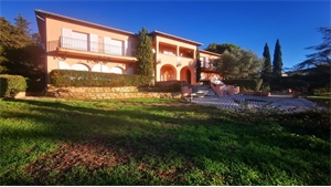 villa à la vente -   83380  LES ISSAMBRES, surface 775 m2 vente villa - UBI478966238